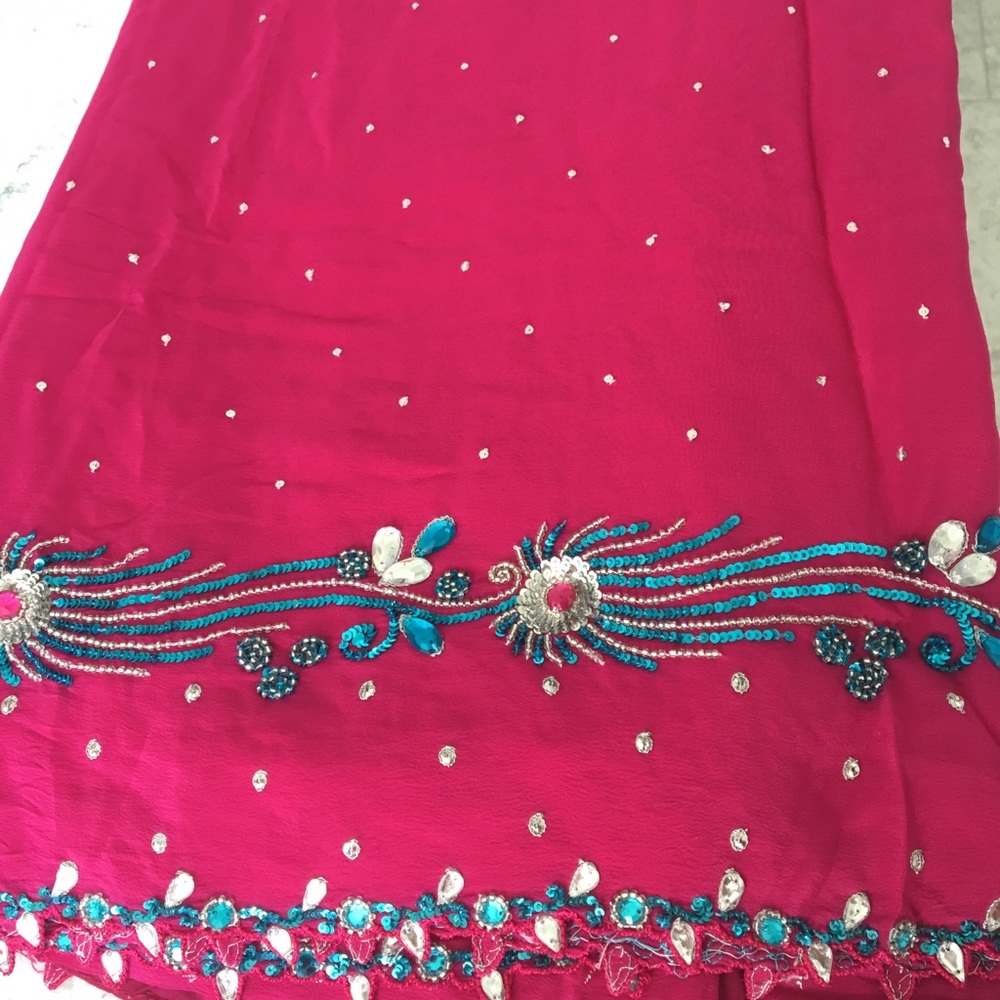 Pink pure crepe Indian/Bollywood saree.